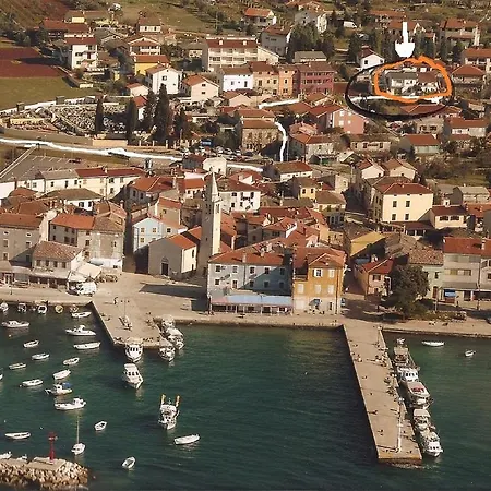 Dady With A Large Covered Terrace 3*