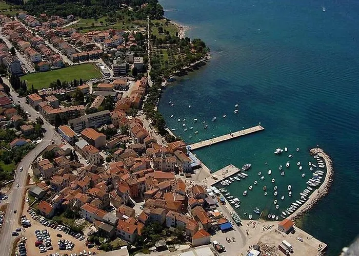 Dady With A Large Covered Terrace 3* Fažana