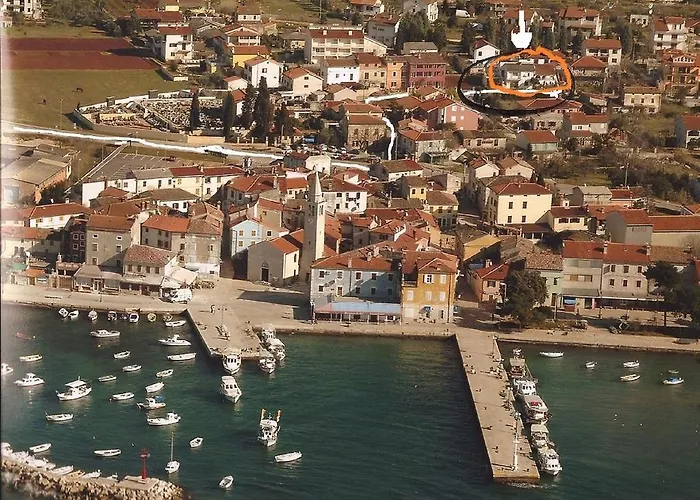 Dady With A Large Covered Terrace 3*